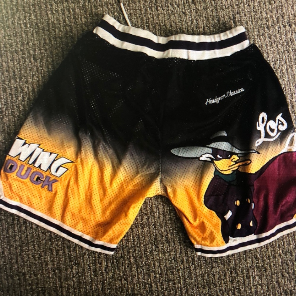 Wing Duck Graphic Basketball Shorts - Black & Yellow